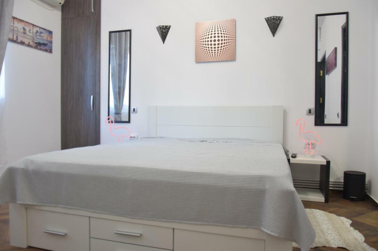 Apartament M&m Intercontinental Vasile Conta Nr.3-5