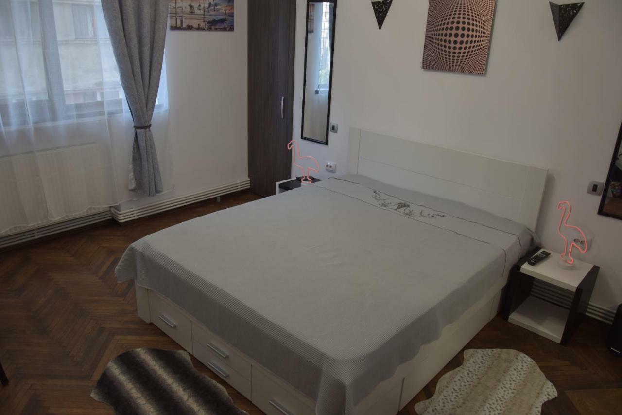 M&m Intercontinental Vasile Conta Nr.3-5 Bucureşti