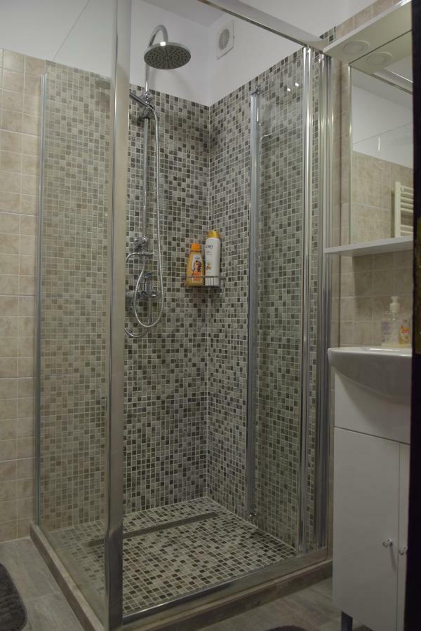 Apartament M&m Intercontinental Vasile Conta Nr.3-5