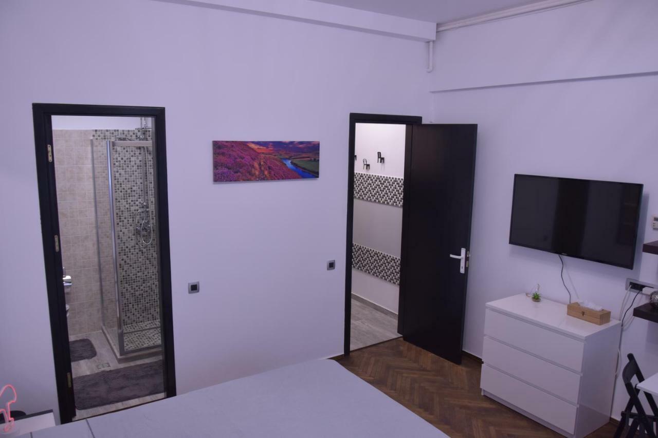 Apartament M&m Intercontinental Vasile Conta Nr.3-5 *